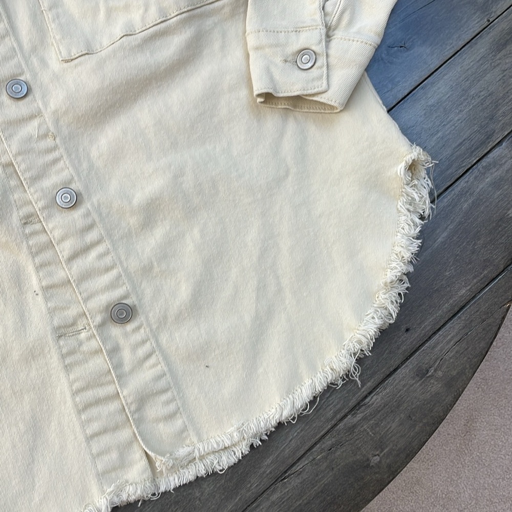 Shacket - Picture 2 of 5